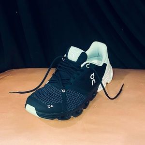 On Cloudflyer Wide Women’s